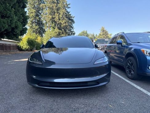 Used 2025 Tesla Model 3 Long Range RWD image 3