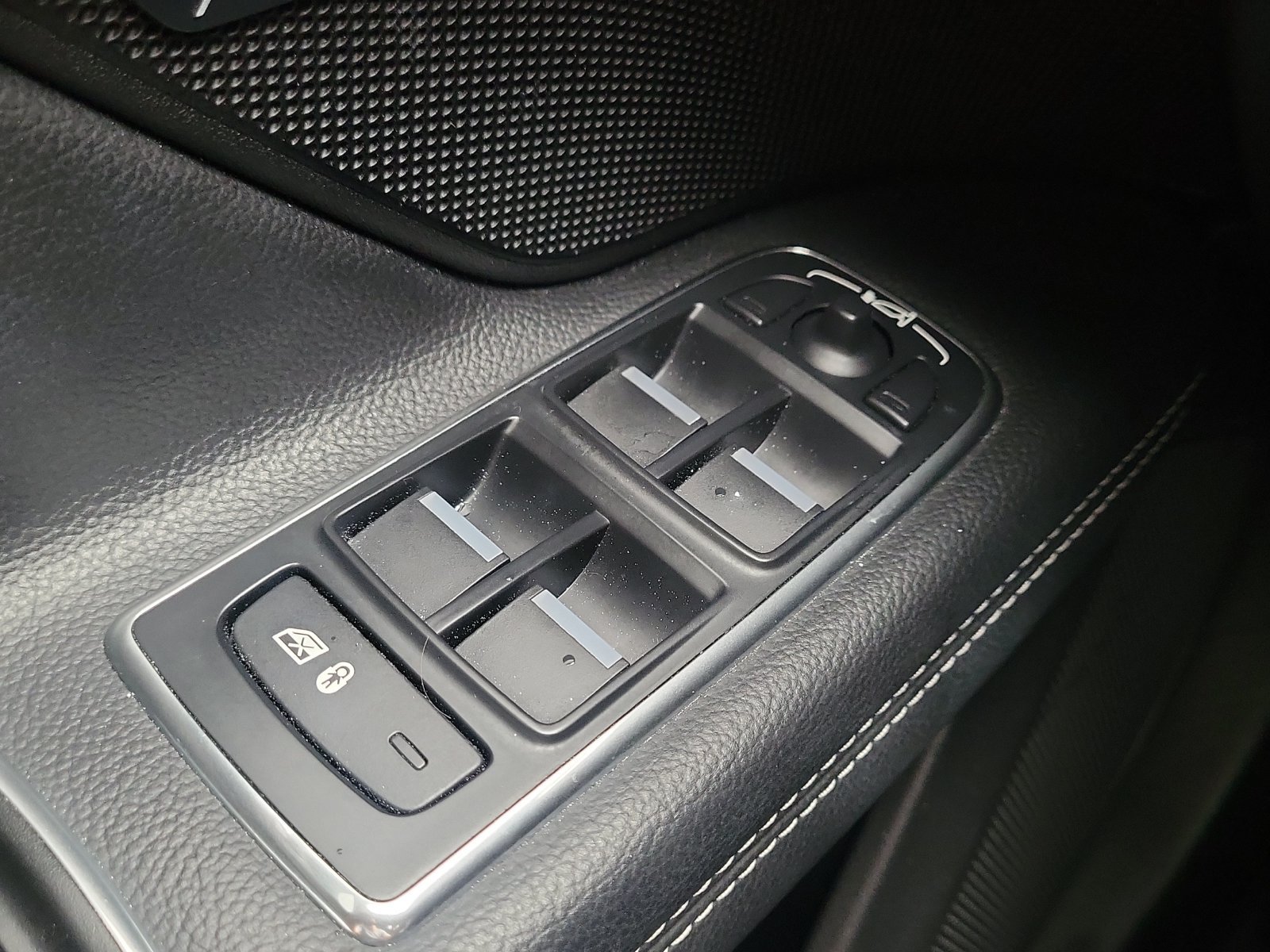 Used 2019 Jaguar XF R-Sport AWD/4WD image 16