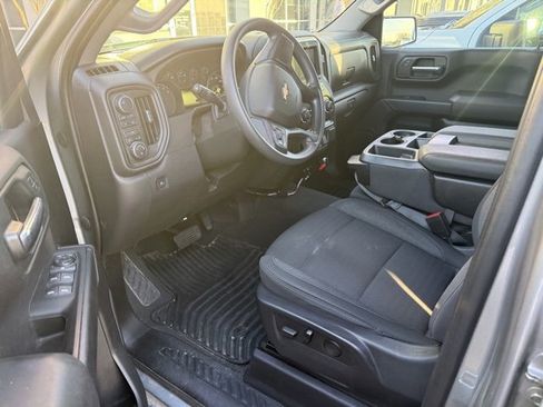 Used 2023 Chevrolet Silverado 1500 Custom image 9