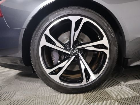 Used 2022 Audi e-tron GT Premium Plus w/ Performance Package image 33