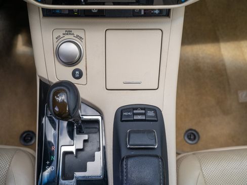 Used 2013 Lexus ES 350 w/ Luxury Pkg FWD image 34