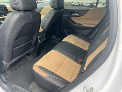 Used 2025 Chevrolet Equinox ACTIV w/ Safety and Technology Package FWD image 16
