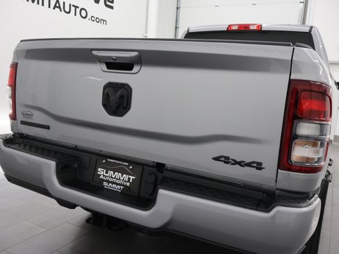 Used 2022 RAM 2500 Big Horn w/ Night Edition AWD/4WD image 28