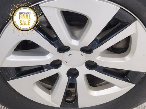 Used 2018 Toyota Prius Two image 10