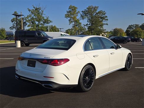 New 2026 Mercedes-Benz E 350 4MATIC Sedan image 3