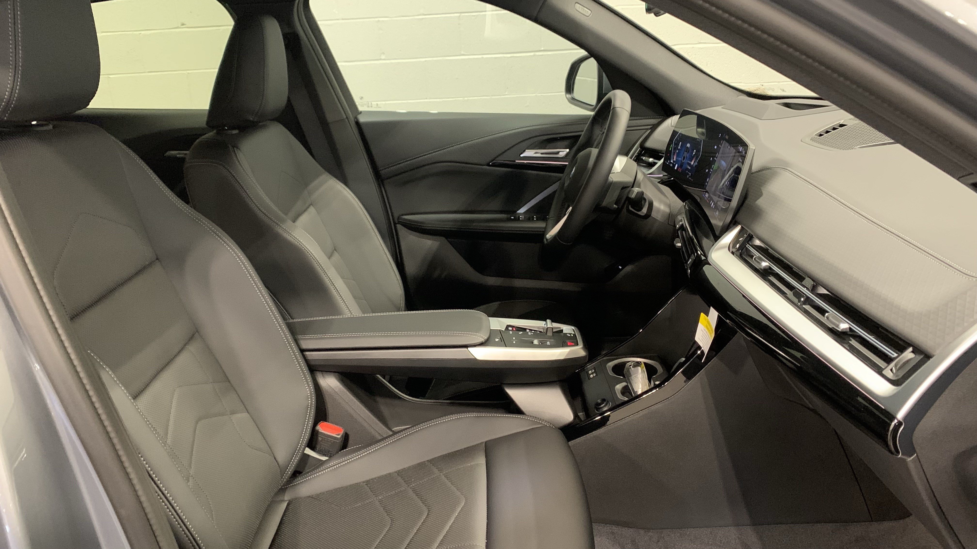 Certified 2026 BMW X2 xDrive28i AWD/4WD image 24