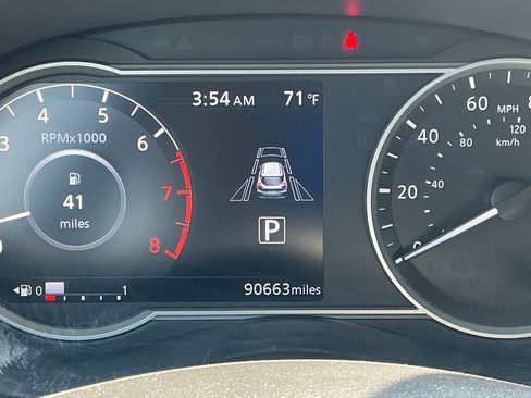 Used 2020 Nissan Kicks SV FWD image 18