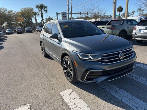 Certified 2023 Volkswagen Tiguan SEL R-Line image 15