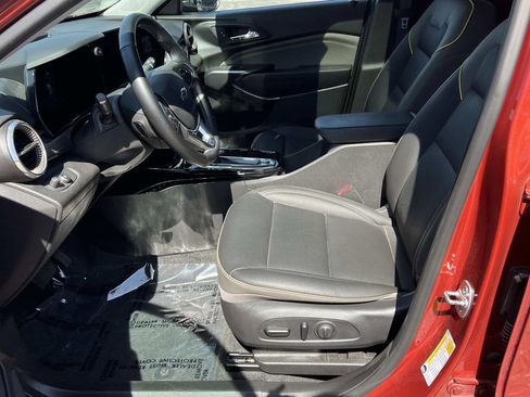 Used 2024 Chevrolet Trax ACTIV w/ Sunroof Package FWD image 14