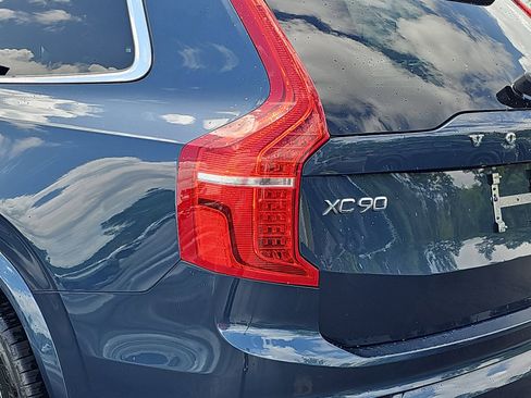 Used 2020 Volvo XC90 T5 Momentum w/ Protection Package image 35