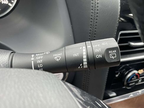 Used 2023 Nissan Armada SL RWD image 31
