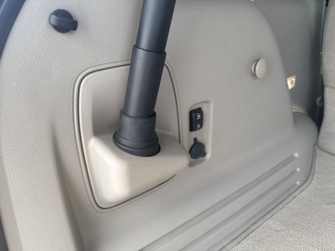 Used 2013 Lincoln MKX FWD image 21