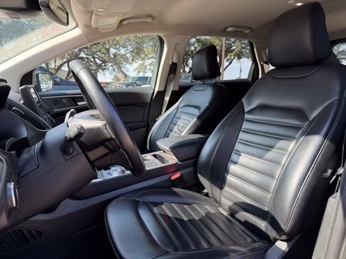 Used 2024 Ford Edge SEL AWD/4WD image 7