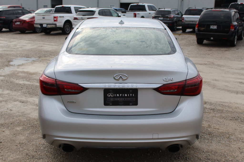Used 2018 INFINITI Q50 Luxe w/ Essential Package (3.0T Luxe) AWD/4WD image 5
