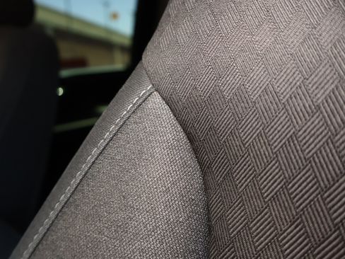 Used 2022 Chevrolet Silverado 2500 LT w/ Convenience Package image 11