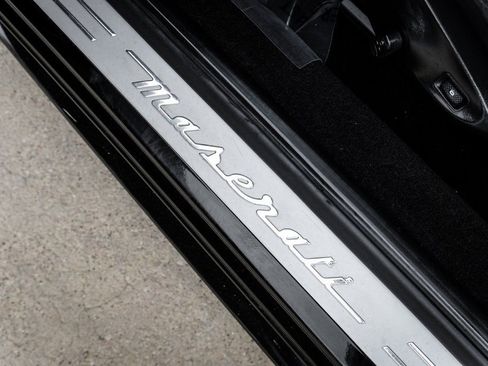 Used 2013 Maserati GranTurismo MC image 32