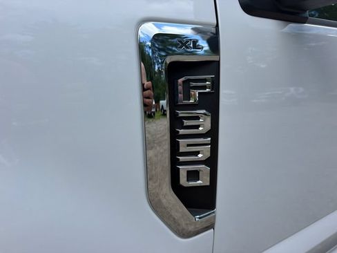 Used 2017 Ford F350 XL AWD/4WD image 9