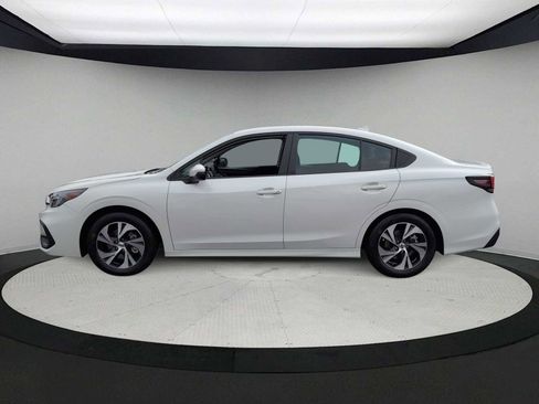 Used 2025 Subaru Legacy Premium image 5
