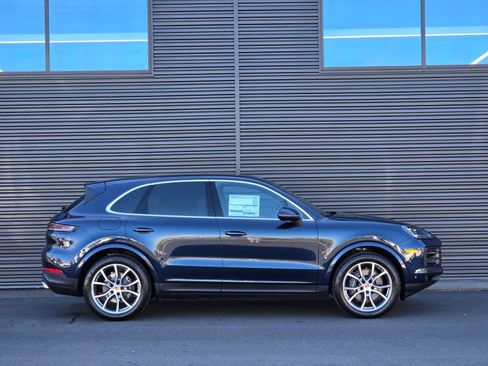 New 2026 Porsche Cayenne AWD/4WD image 8