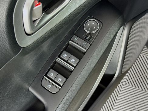 Certified 2025 Kia Soul FWD image 18
