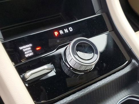 New 2025 Jeep Grand Cherokee L Limited image 16