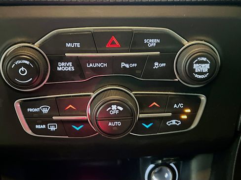 Used 2019 Dodge Charger Scat Pack w/ Plus Group RWD image 11