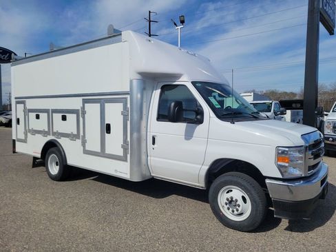 New 2026 Ford E-450 and Econoline 450 Super Duty w/ Power Equipment Group RWD image 1