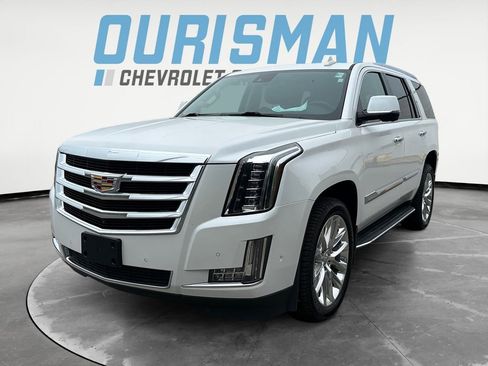 Used 2020 Cadillac Escalade Luxury AWD/4WD image 2