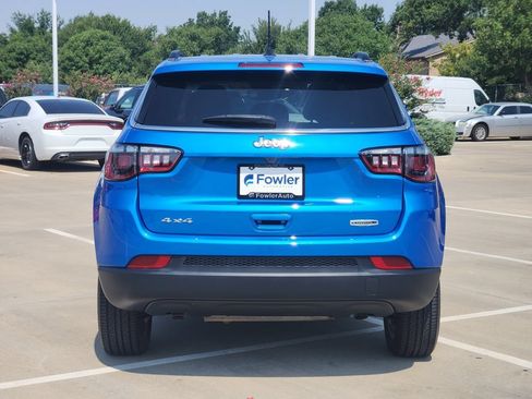 Used 2024 Jeep Compass Latitude AWD/4WD image 6