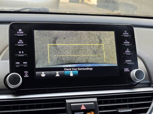 Used 2019 Honda Accord Sport image 11