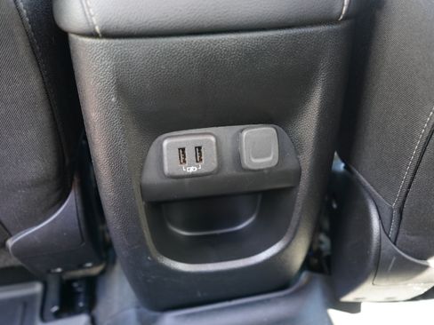Used 2022 Chevrolet Colorado LT w/ LT Convenience Package AWD/4WD image 20