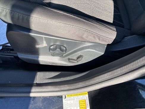 Used 2019 Ford EcoSport SE w/ SE Convenience Package image 20