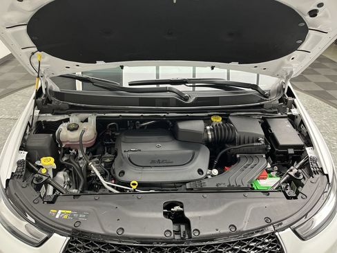 Used 2025 Chrysler Pacifica Select FWD image 28