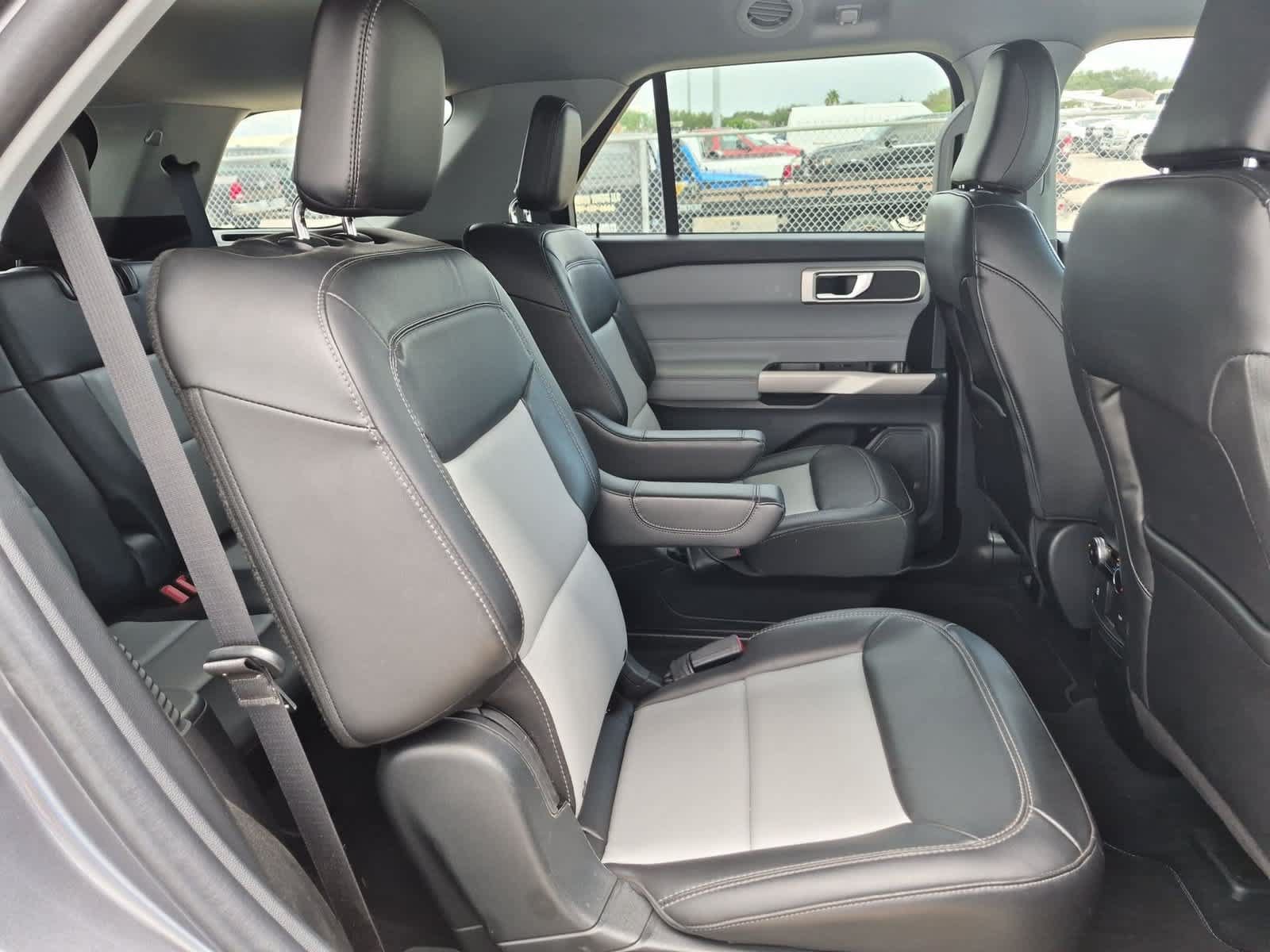 Used 2023 Ford Explorer XLT w/ Equipment Group 202A RWD image 26