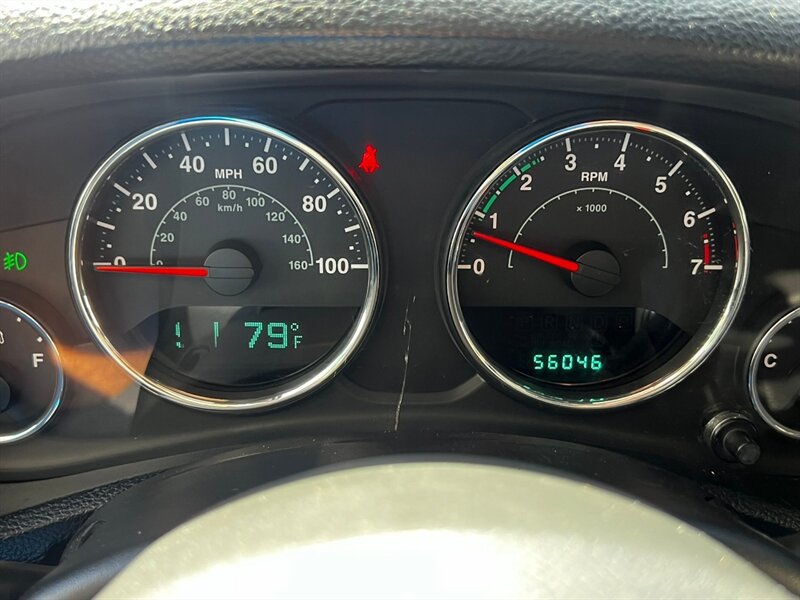 Used 2013 Jeep Wrangler Unlimited Rubicon w/ Connectivity Group AWD/4WD image 39