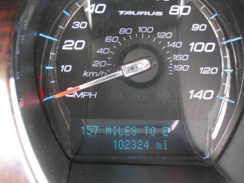 Used 2011 Ford Taurus SEL w/ 201A Rapid Spec Order Code image 18