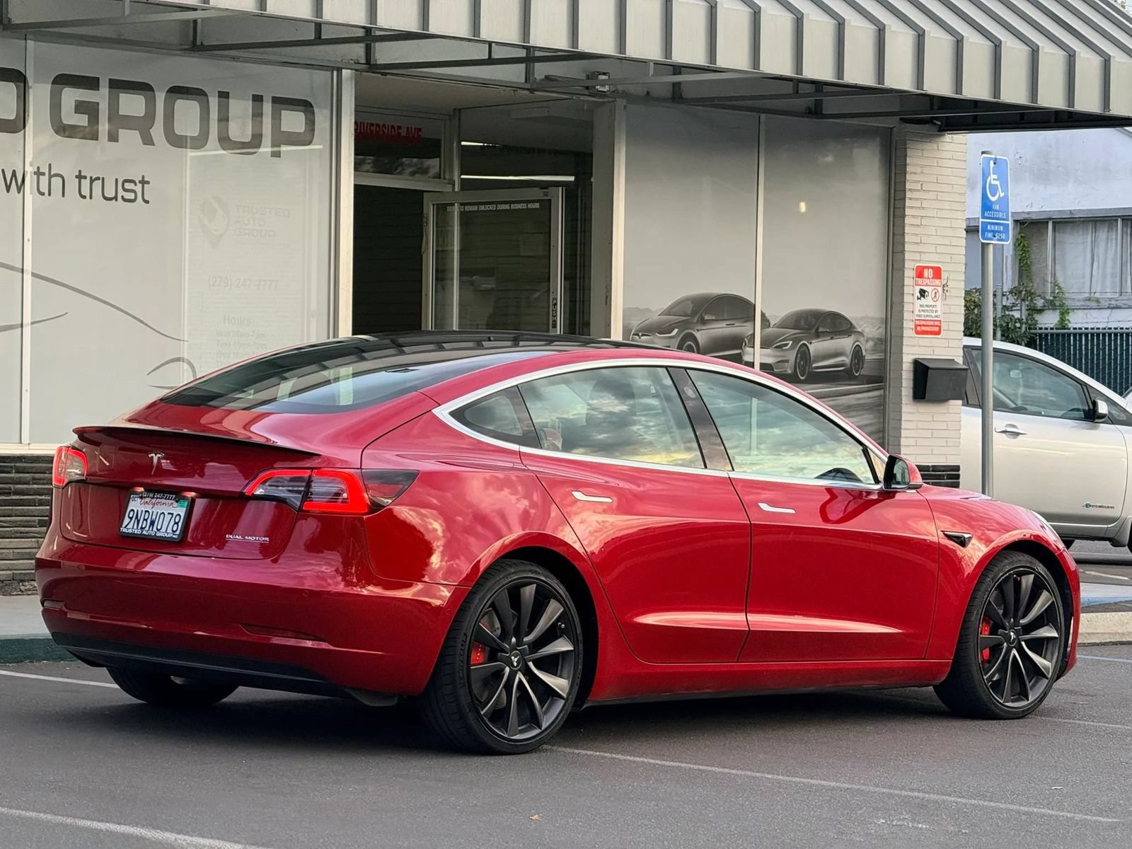 Used 2020 Tesla Model 3 Performance AWD/4WD image 9
