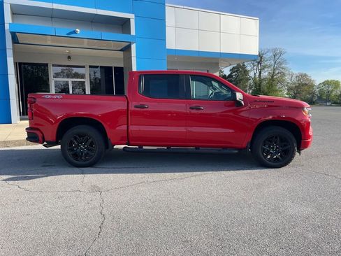 Used 2024 Chevrolet Silverado 1500 Custom w/ Turbomax Blackout Package image 9