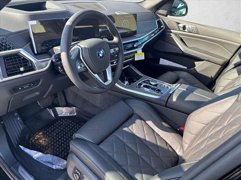 New 2026 BMW X5 xDrive50e image 6