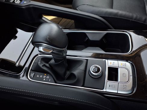 Used 2022 Kia Telluride SX FWD image 19