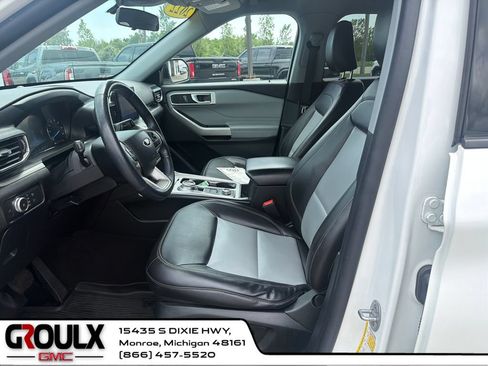 Used 2022 Ford Explorer XLT w/ Equipment Group 202A AWD/4WD image 10
