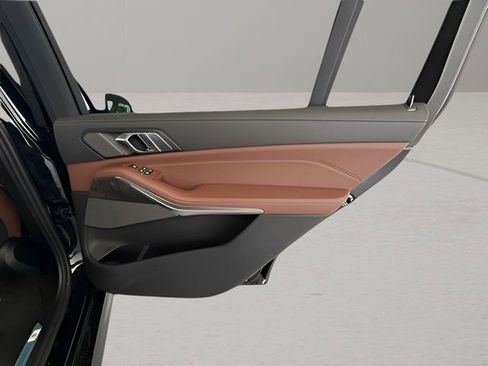 Used 2026 BMW X7 xDrive40i w/ M Sport Package image 33