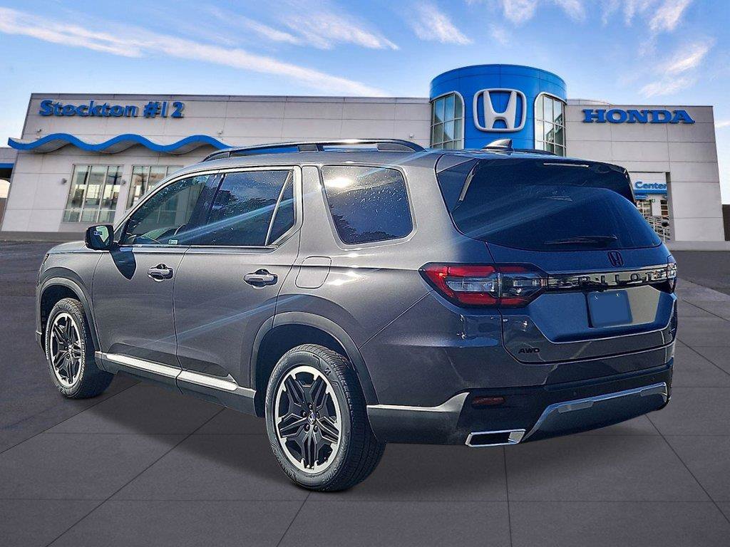New 2026 Honda Pilot image 2