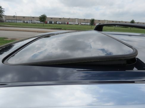 Used 2016 Toyota Highlander Limited image 9