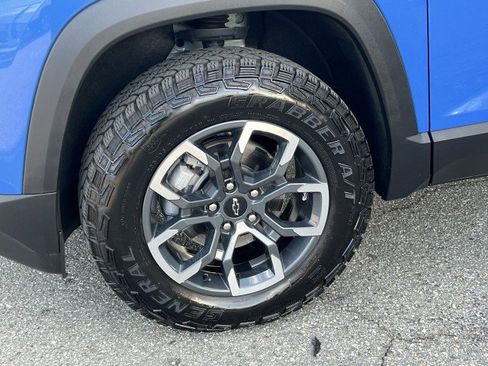 Used 2025 Chevrolet Equinox ACTIV w/ Safety and Technology Package image 33