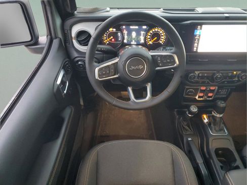 Certified 2024 Jeep Wrangler Sahara image 10