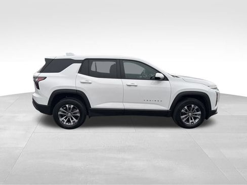 Used 2025 Chevrolet Equinox LT image 7