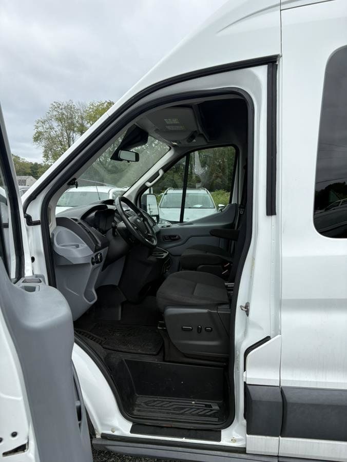 Used 2016 Ford Transit 350 XLT RWD image 10