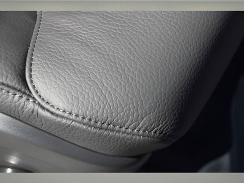 Used 2025 Volvo XC60 T8 Plus w/ Protection Package Premier image 29