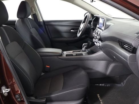 Used 2025 Nissan Sentra SV FWD image 18